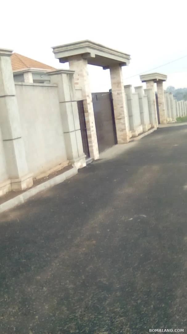 6 bedroom Storeyed house for sale in Kasangati Wakiso Uganda