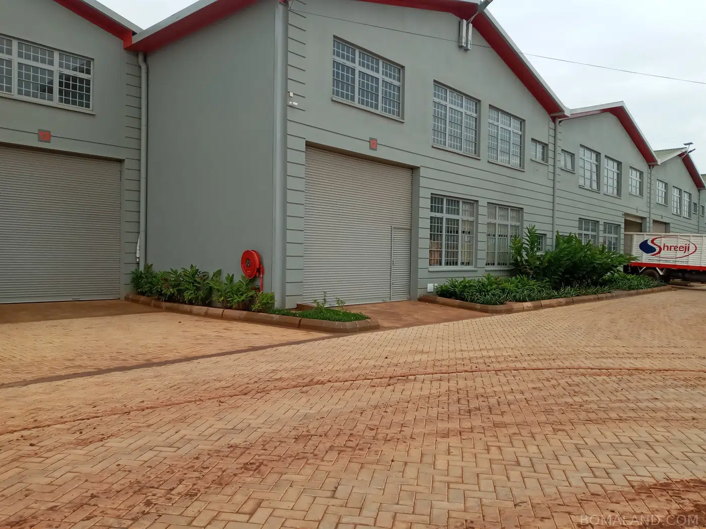 Warehouse for rent in Wankulukuku Kampala Uganda