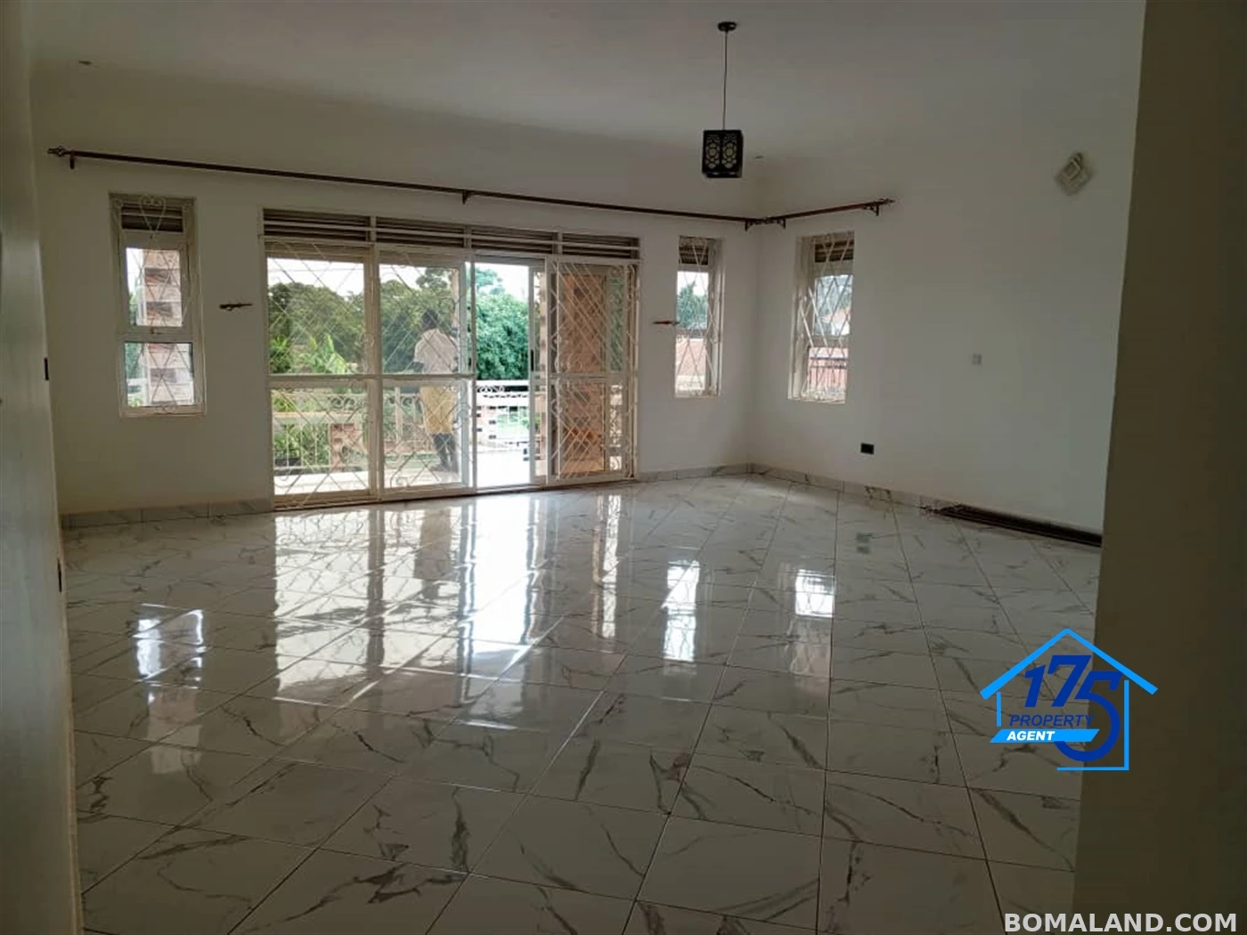 6 bedroom Duplex for sale in Kira Wakiso Uganda