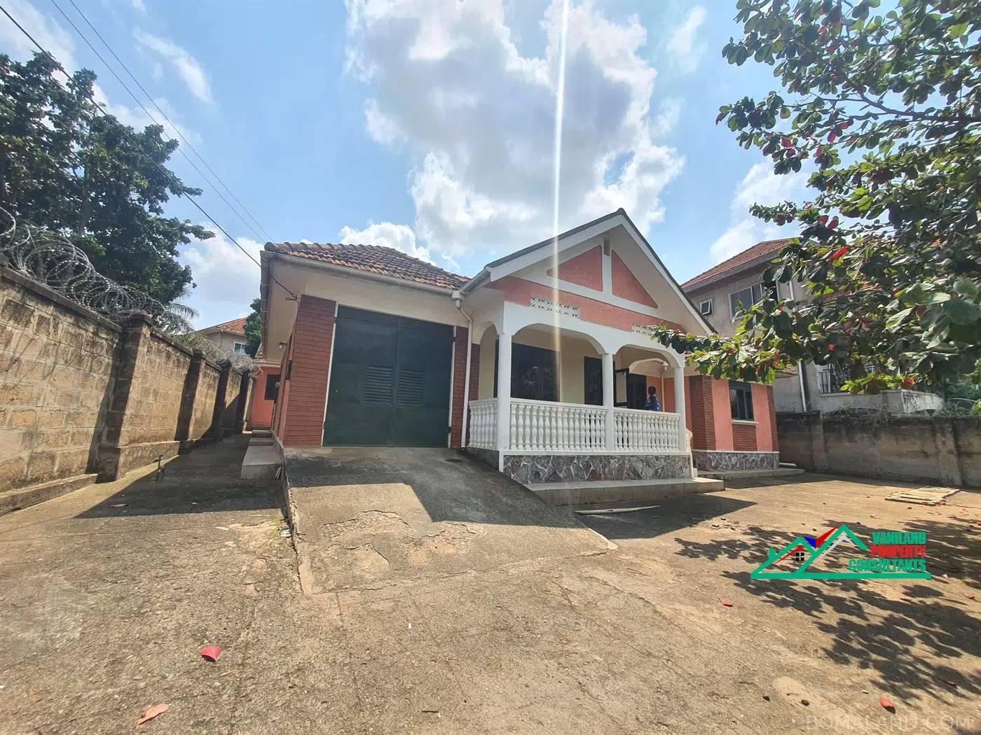 4 bedroom Bungalow for rent in Muyenga Kampala Uganda