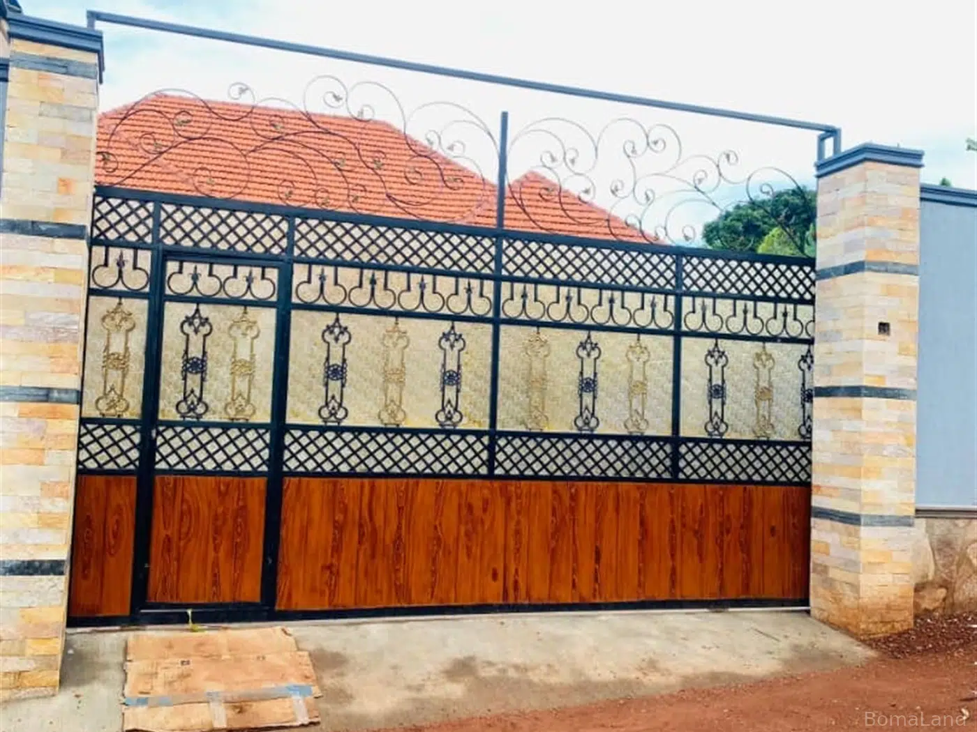 4 bedroom Bungalow for sale in Bwebajja Wakiso Uganda
