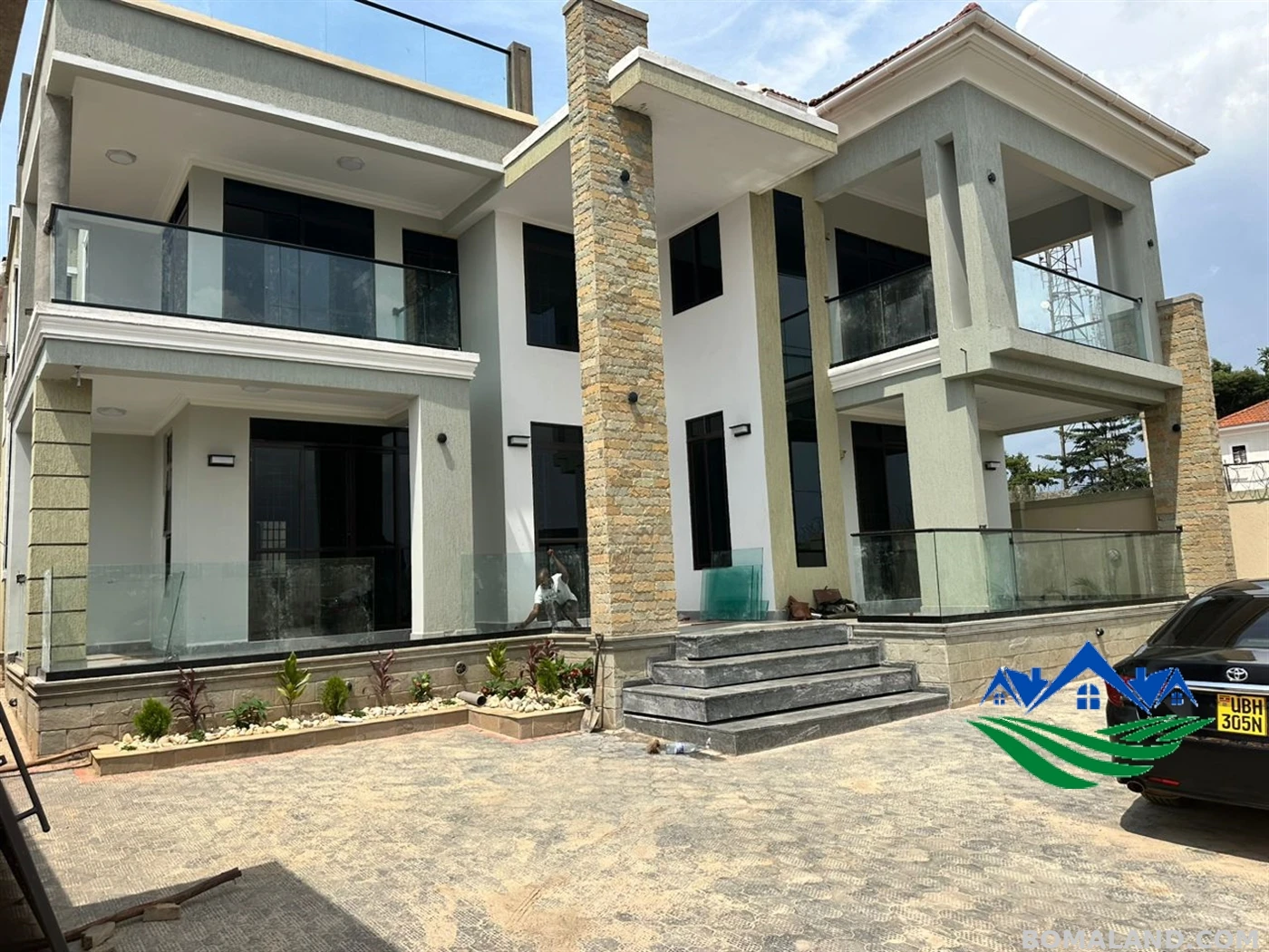 6 bedroom Villa for sale in Kyanja Kampala Uganda