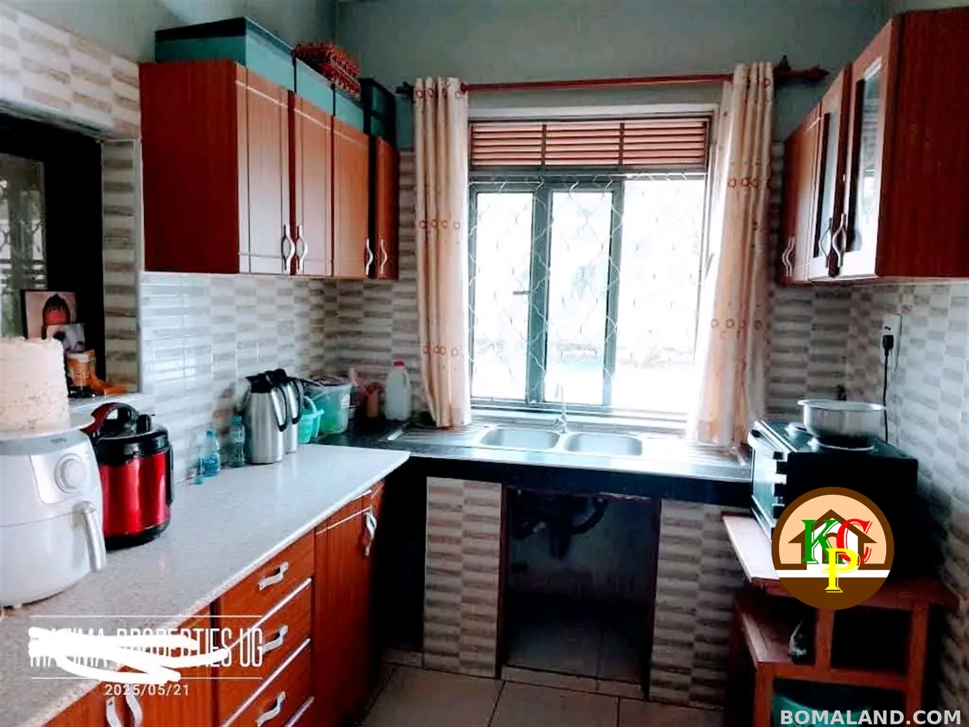 5 bedroom Bungalow for sale in Namugongo Wakiso Uganda