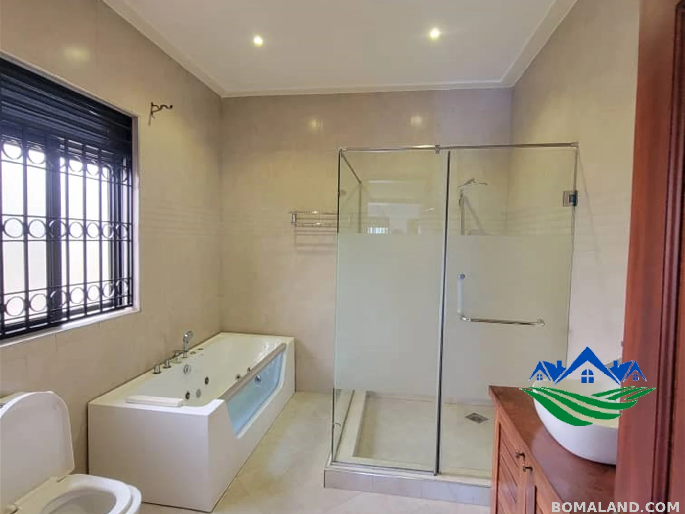 5 bedroom Storeyed house for sale in Bbunga Wakiso Uganda