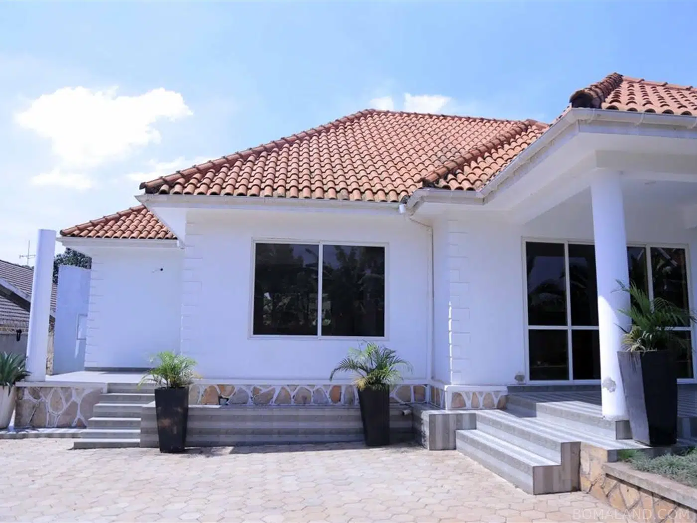 4 bedroom Bungalow for sale in Kiwaatule Kampala Uganda
