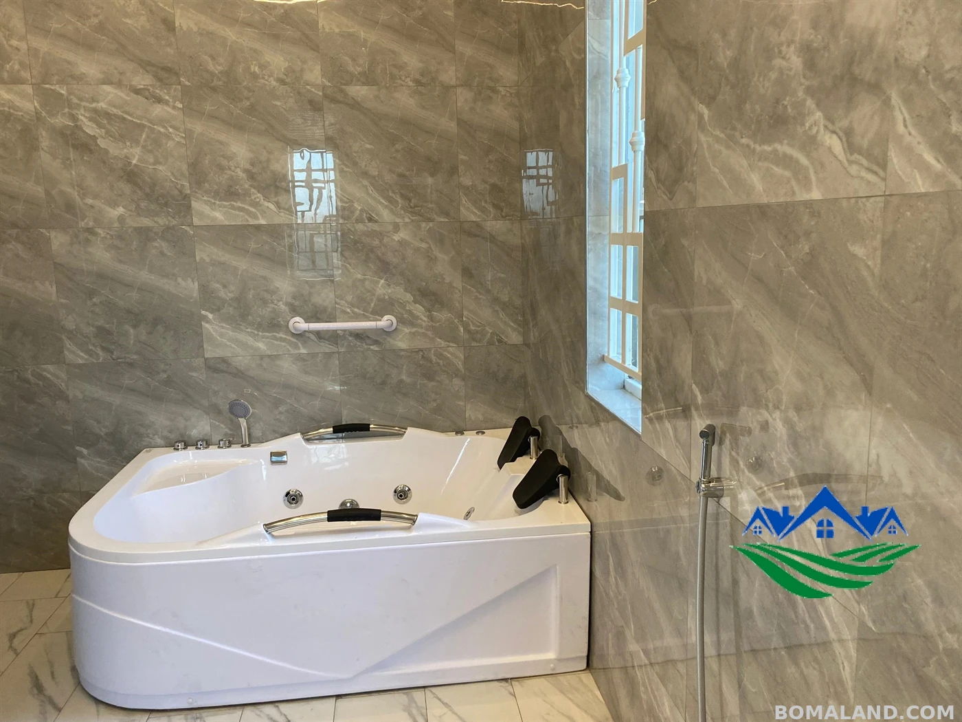 5 bedroom Bungalow for sale in Kajjansi Wakiso Uganda