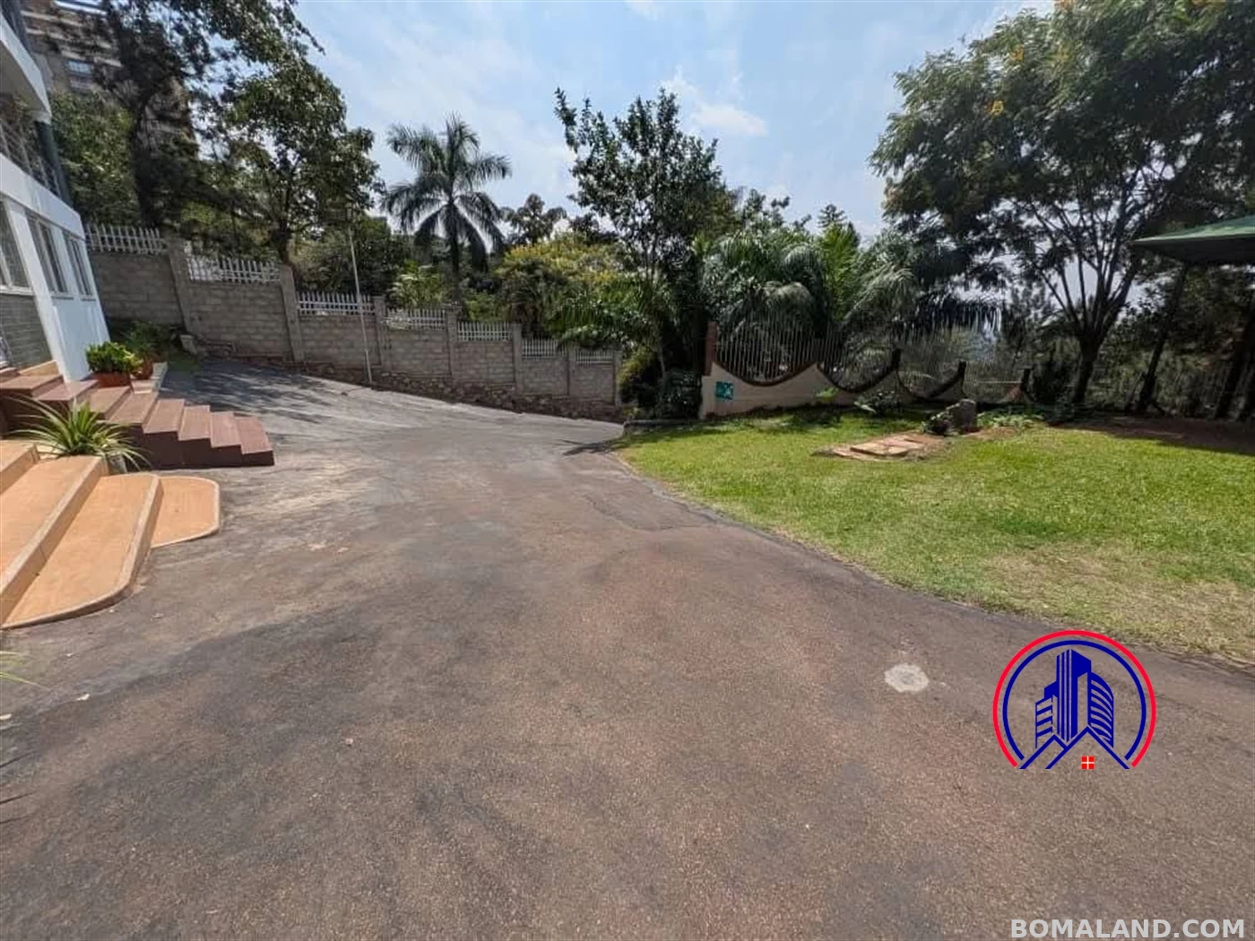 18 bedroom Mansion for rent in Kololo Kampala Uganda