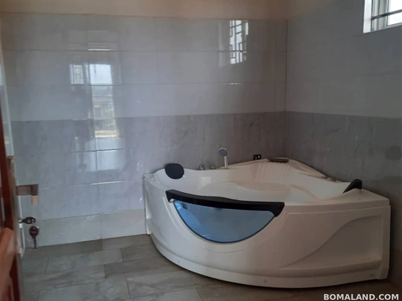 5 bedroom Mansion for sale in Kitende Wakiso Uganda