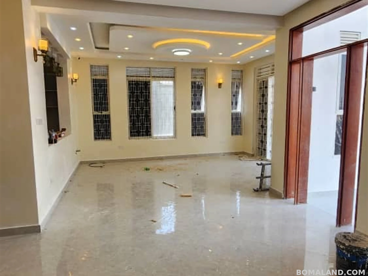 6 bedroom Storeyed house for sale in Munyonyo Kampala Uganda