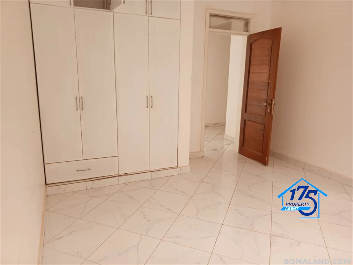 6 bedroom Duplex for sale in Kira Wakiso Uganda