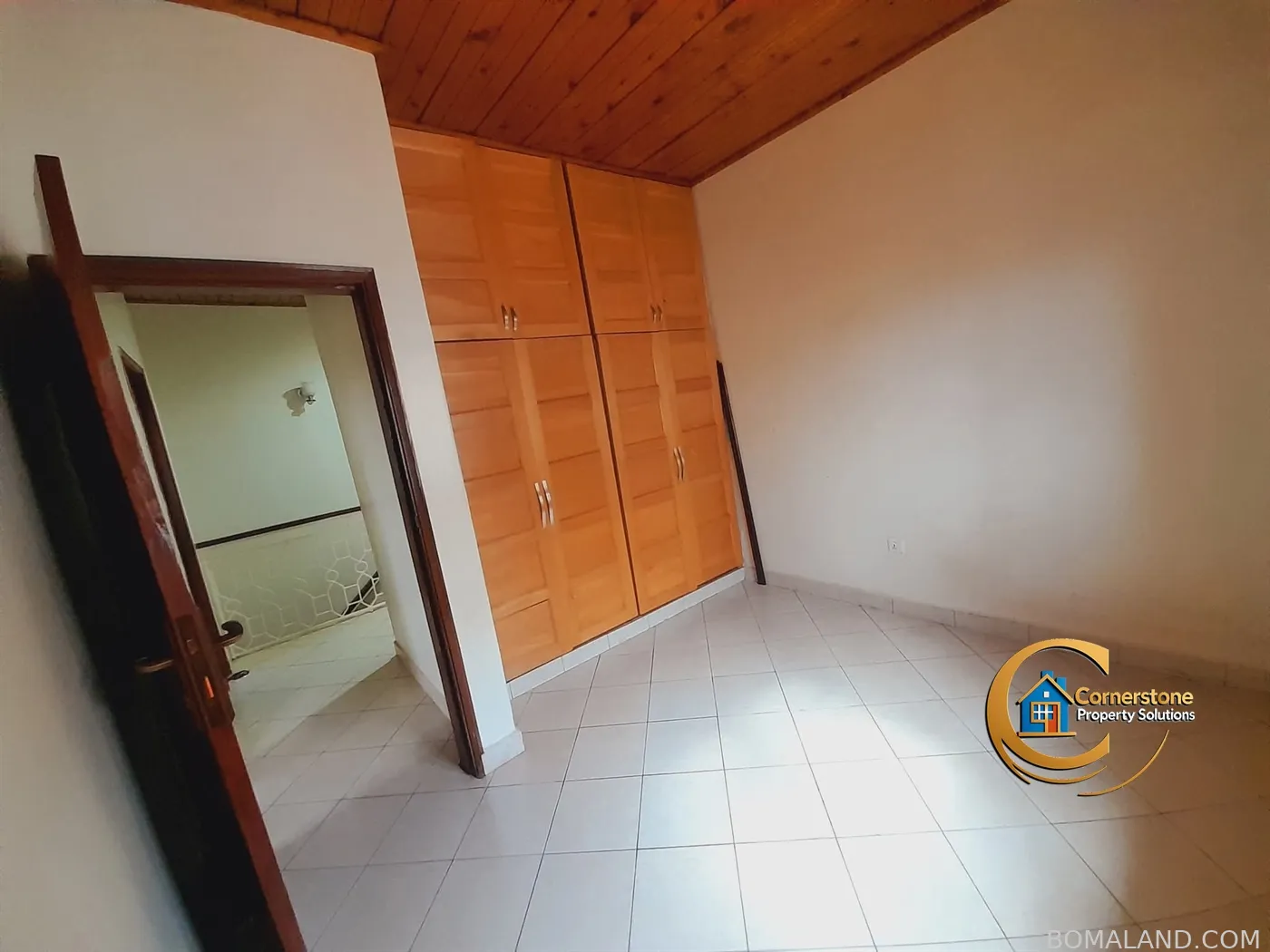 4 bedroom Storeyed house for rent in Bbunga Kampala Uganda