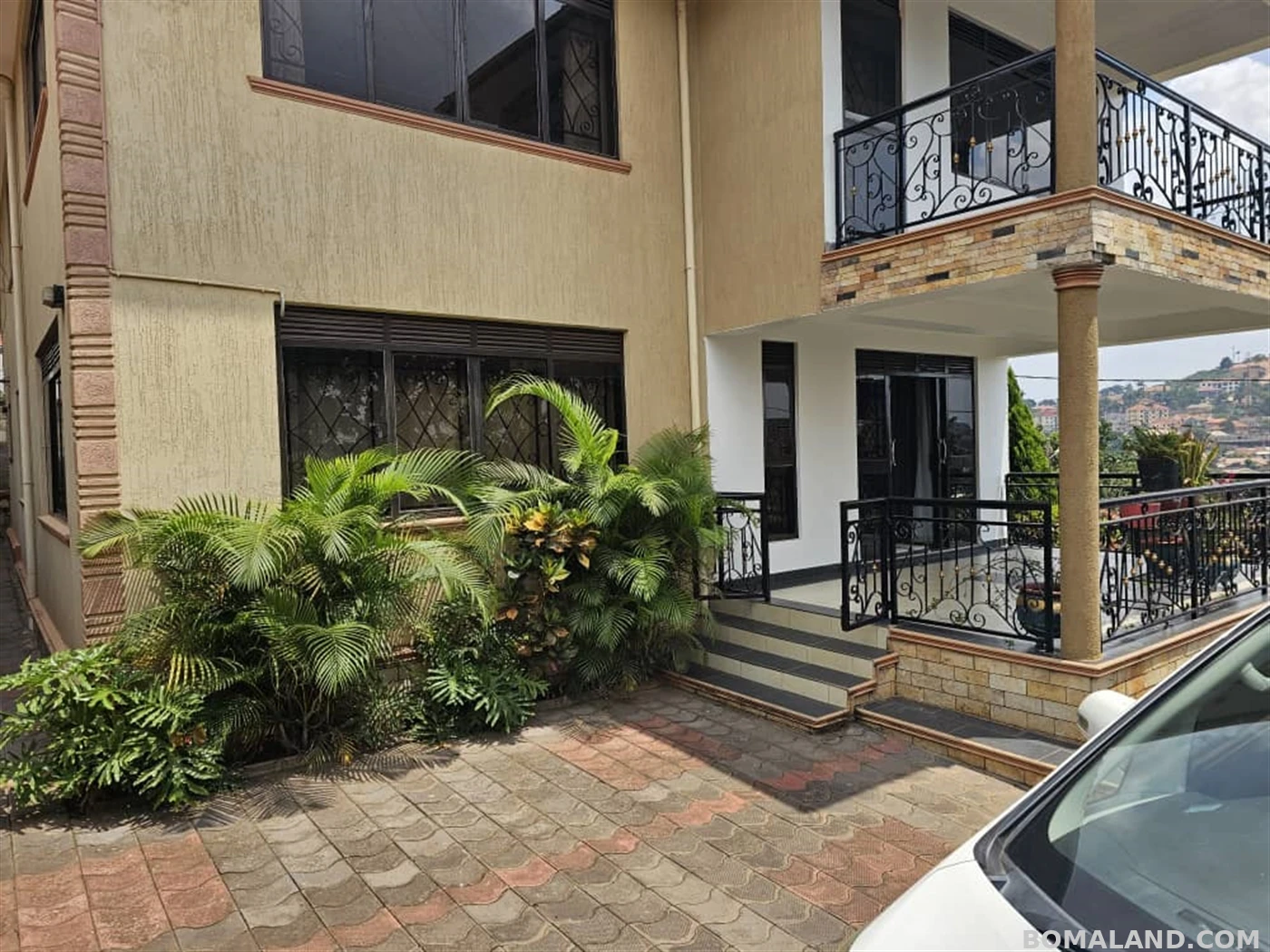 4 bedroom Storeyed house for rent in Bahai Kampala Uganda