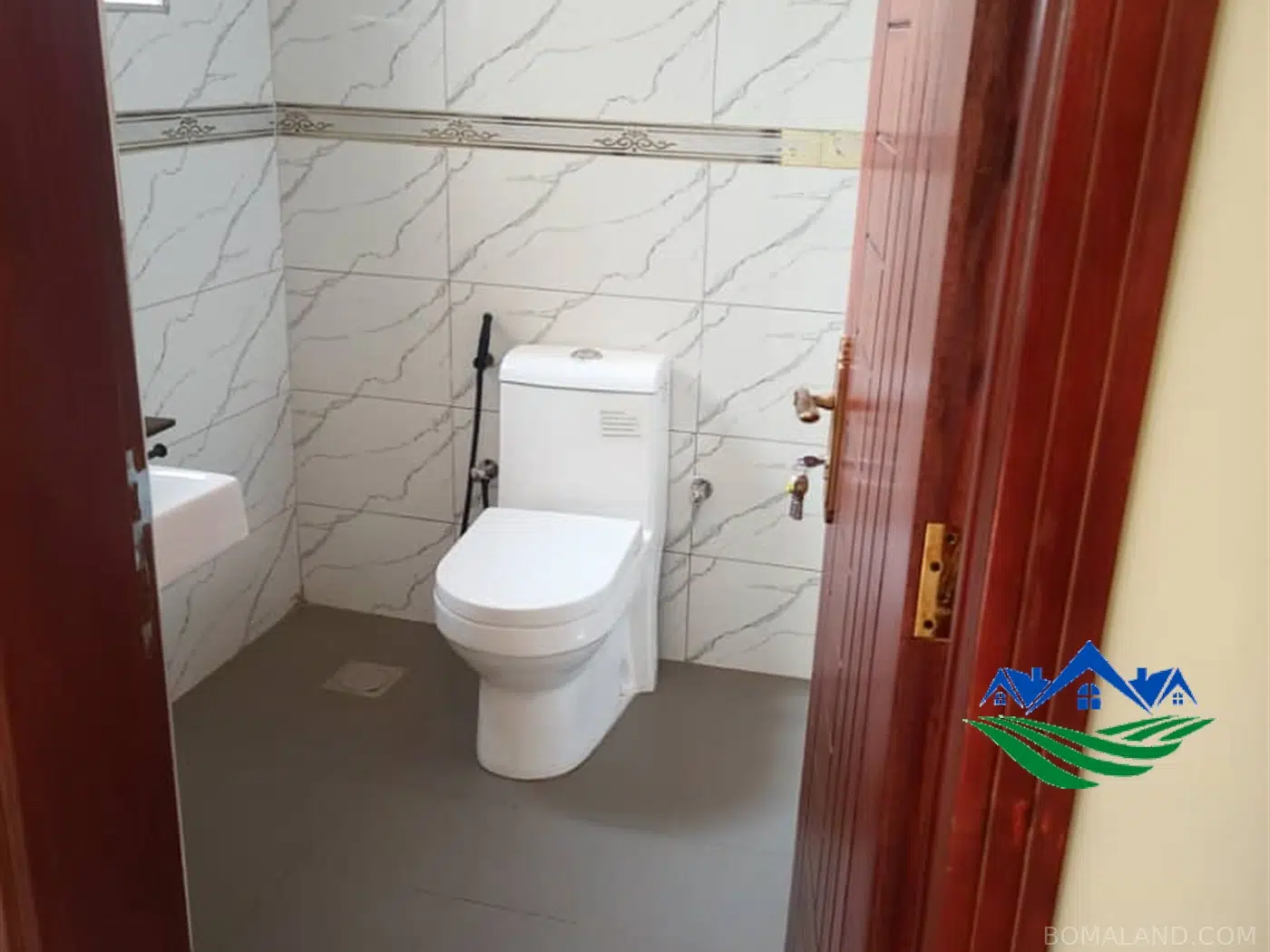 4 bedroom Storeyed house for sale in Kira Wakiso Uganda