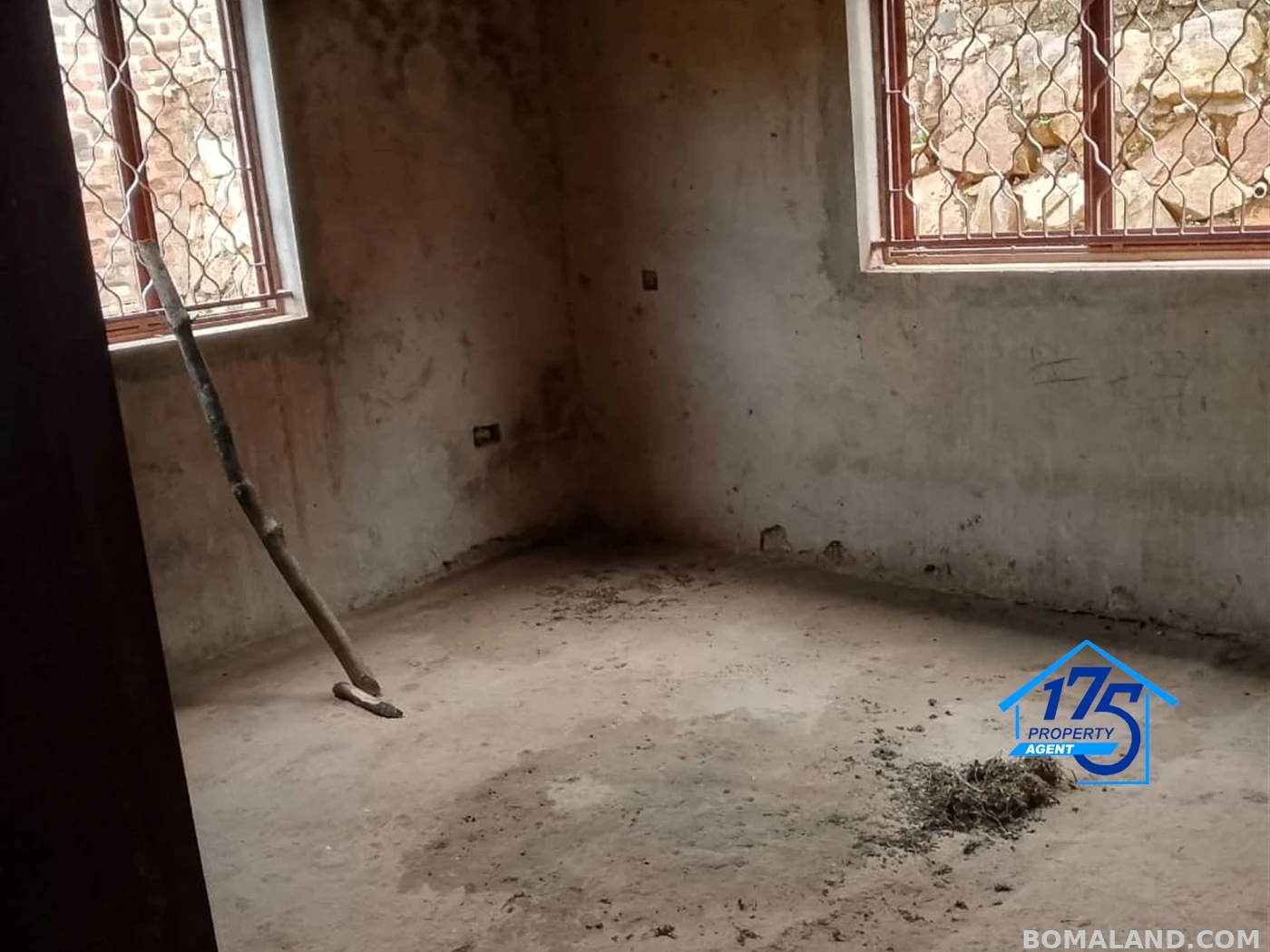 6 bedroom Duplex for sale in Misindye Wakiso Uganda