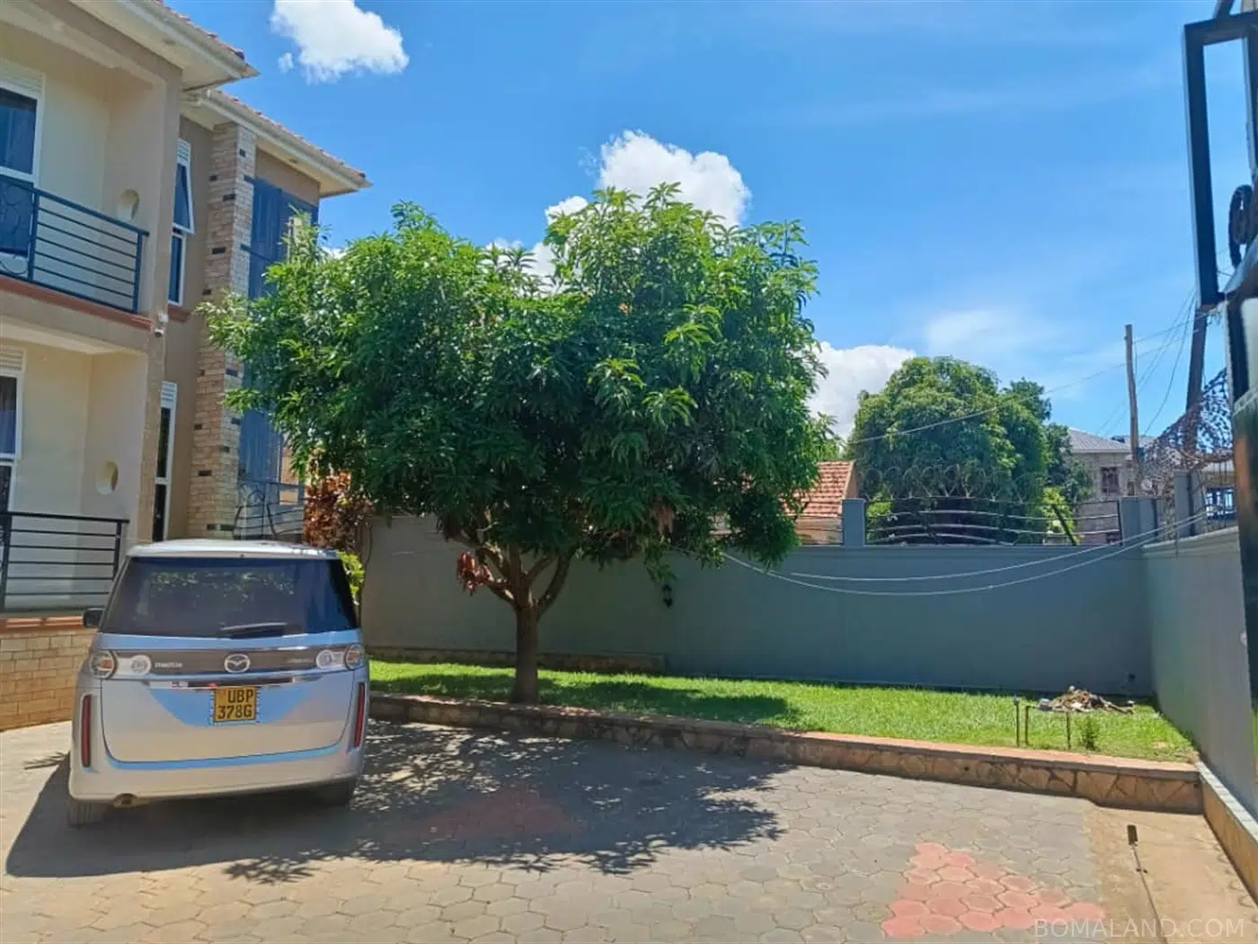 4 bedroom Storeyed house for sale in Muyenga Kampala Uganda