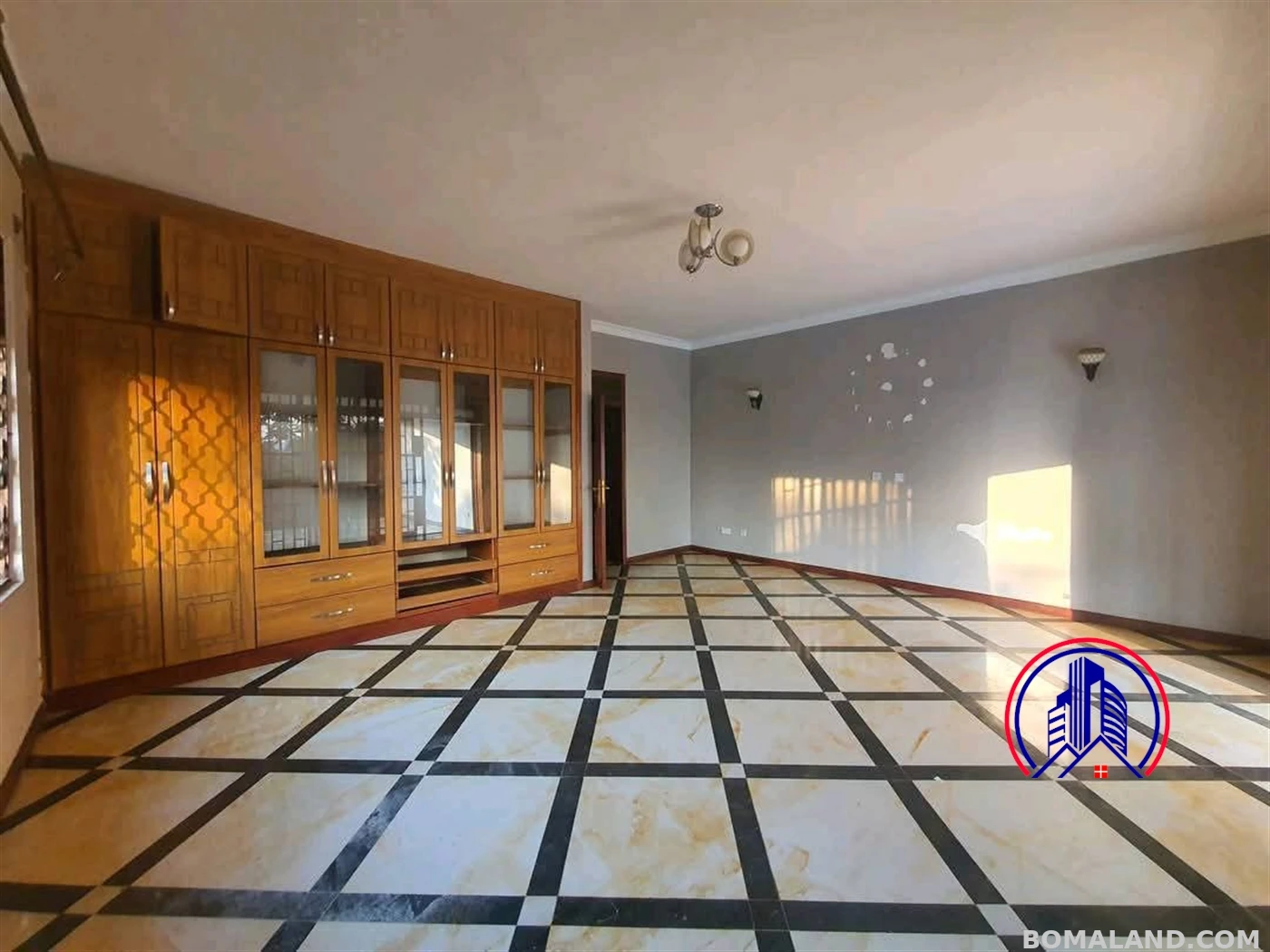 5 bedroom Storeyed house for rent in Kansanga Kampala Uganda