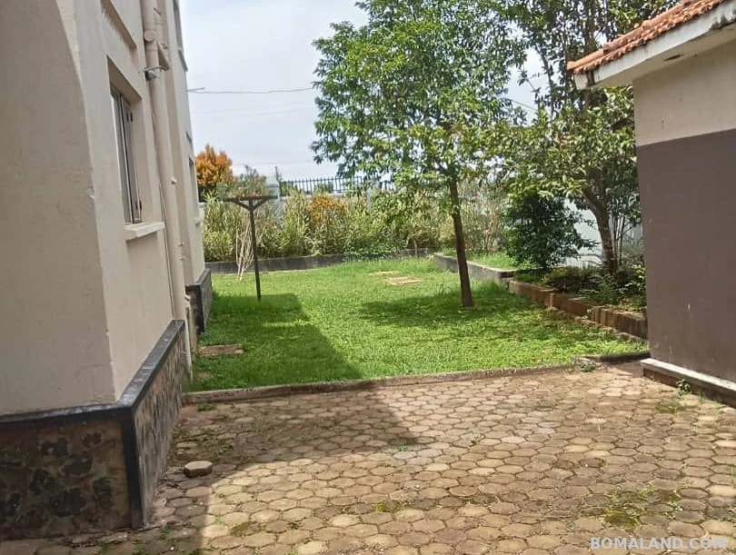 5 bedroom Town House for sale in Nakweelo Wakiso Uganda