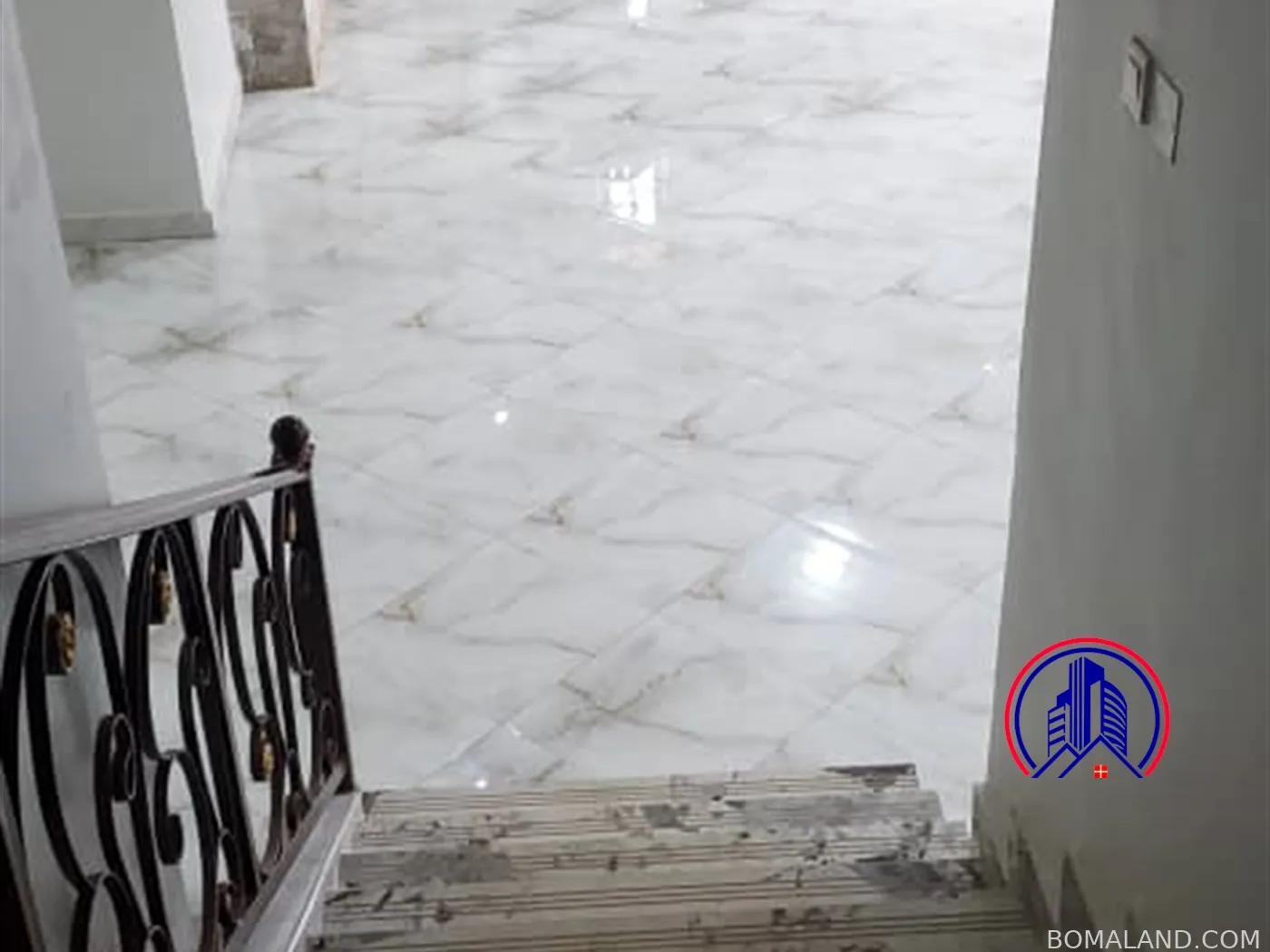 6 bedroom Storeyed house for sale in Kajjansi Wakiso Uganda