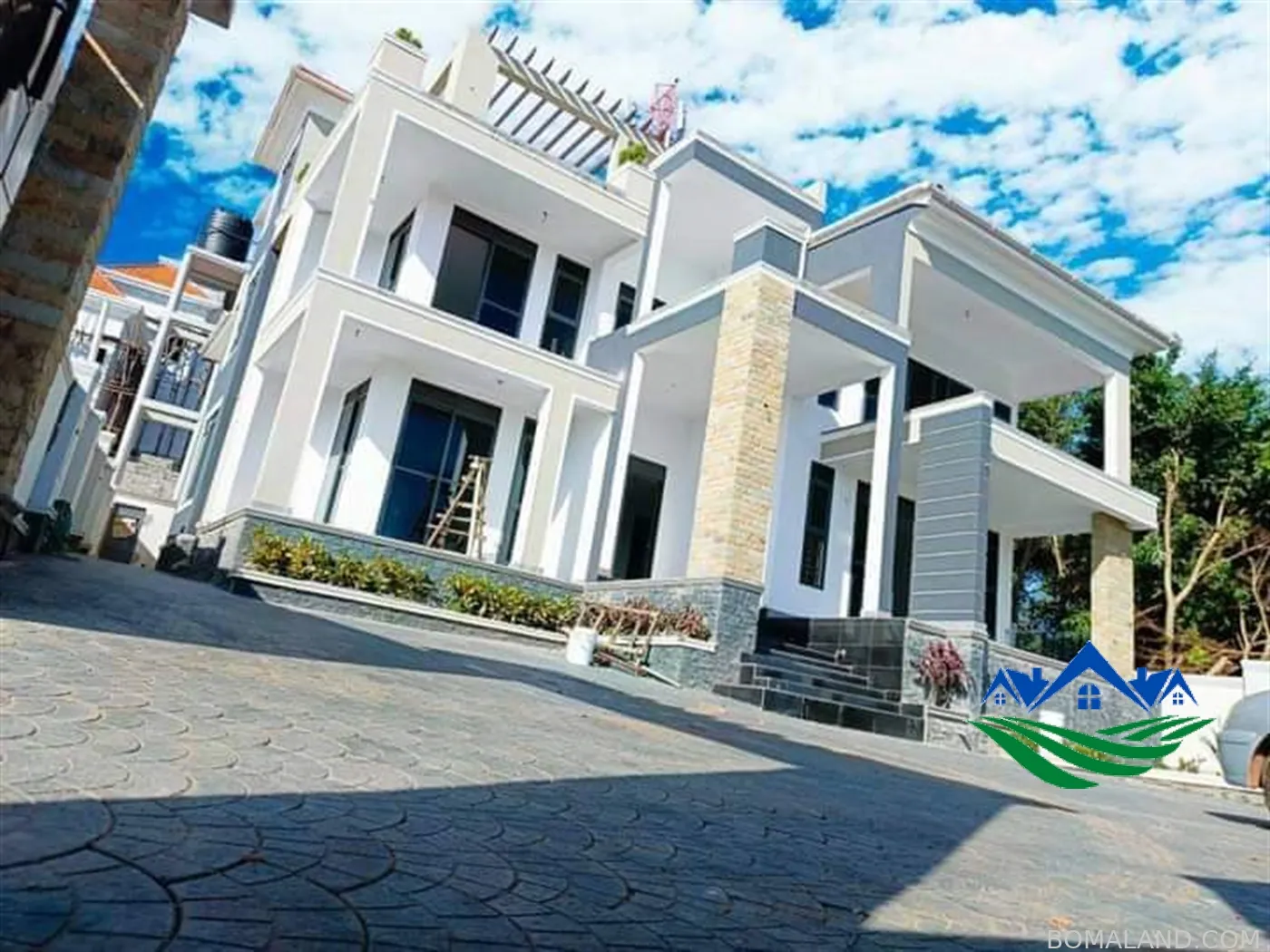 7 bedroom Mansion for sale in Kyanja Wakiso Uganda