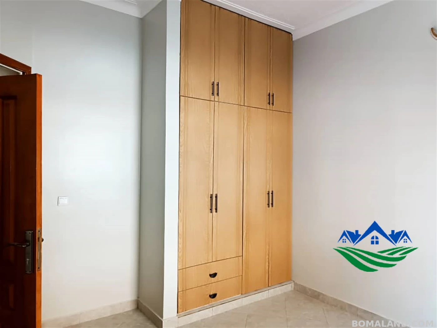 5 bedroom Bungalow for sale in Bwebajja Wakiso Uganda