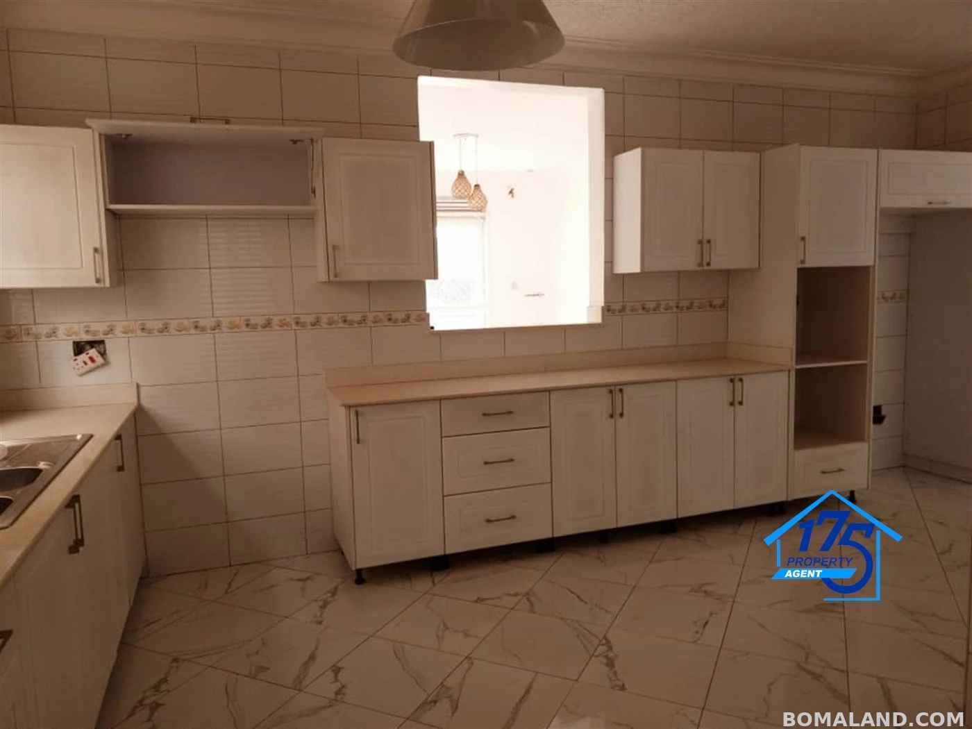 6 bedroom Duplex for sale in Kira Wakiso Uganda