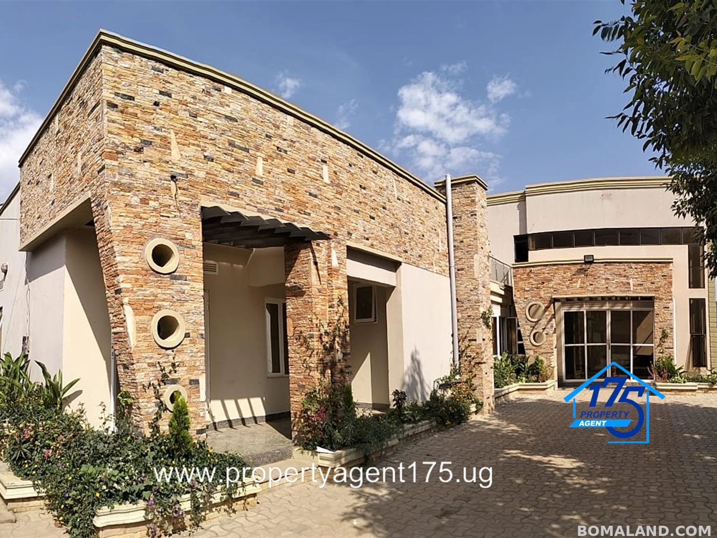 5 bedroom Duplex for sale in Kisaasi Kampala Uganda