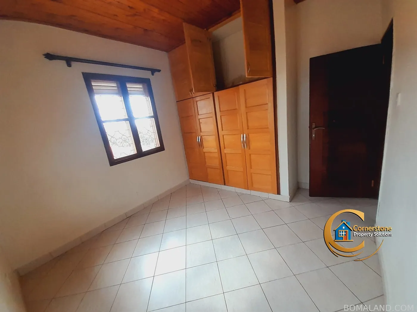 4 bedroom Storeyed house for rent in Bbunga Kampala Uganda