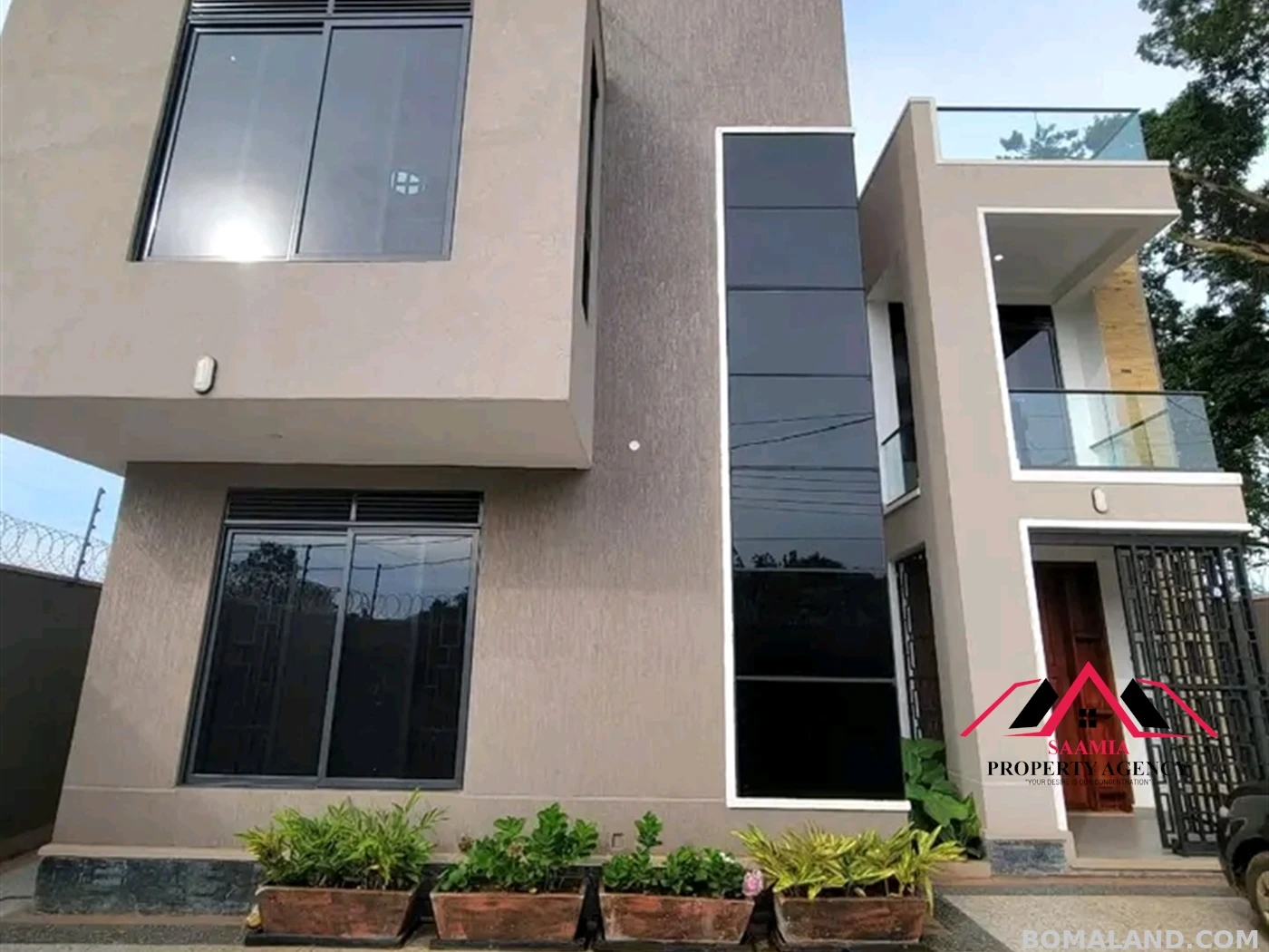 4 bedroom Storeyed house for sale in Kiwaatule Kampala Uganda