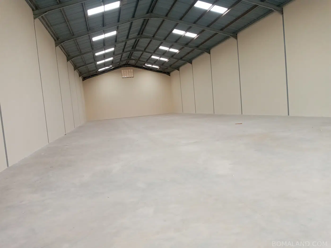 Warehouse for rent in Wankulukuku Kampala Uganda