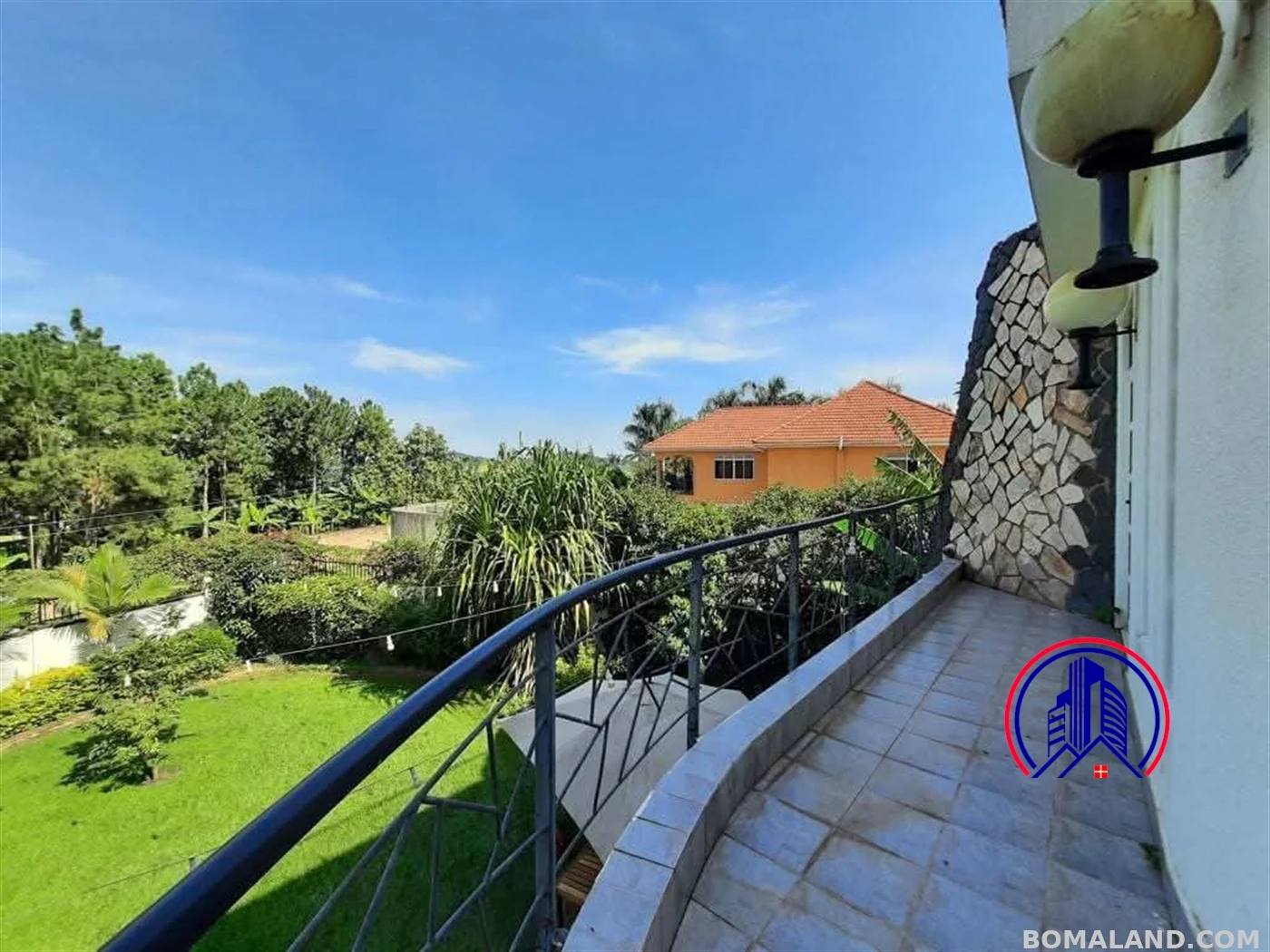 4 bedroom Storeyed house for rent in Bbunga Kampala Uganda