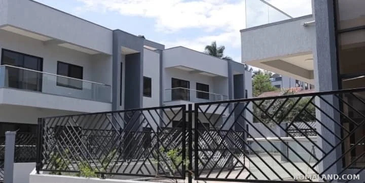 4 bedroom Storeyed house for sale in Mbuya Kampala Uganda