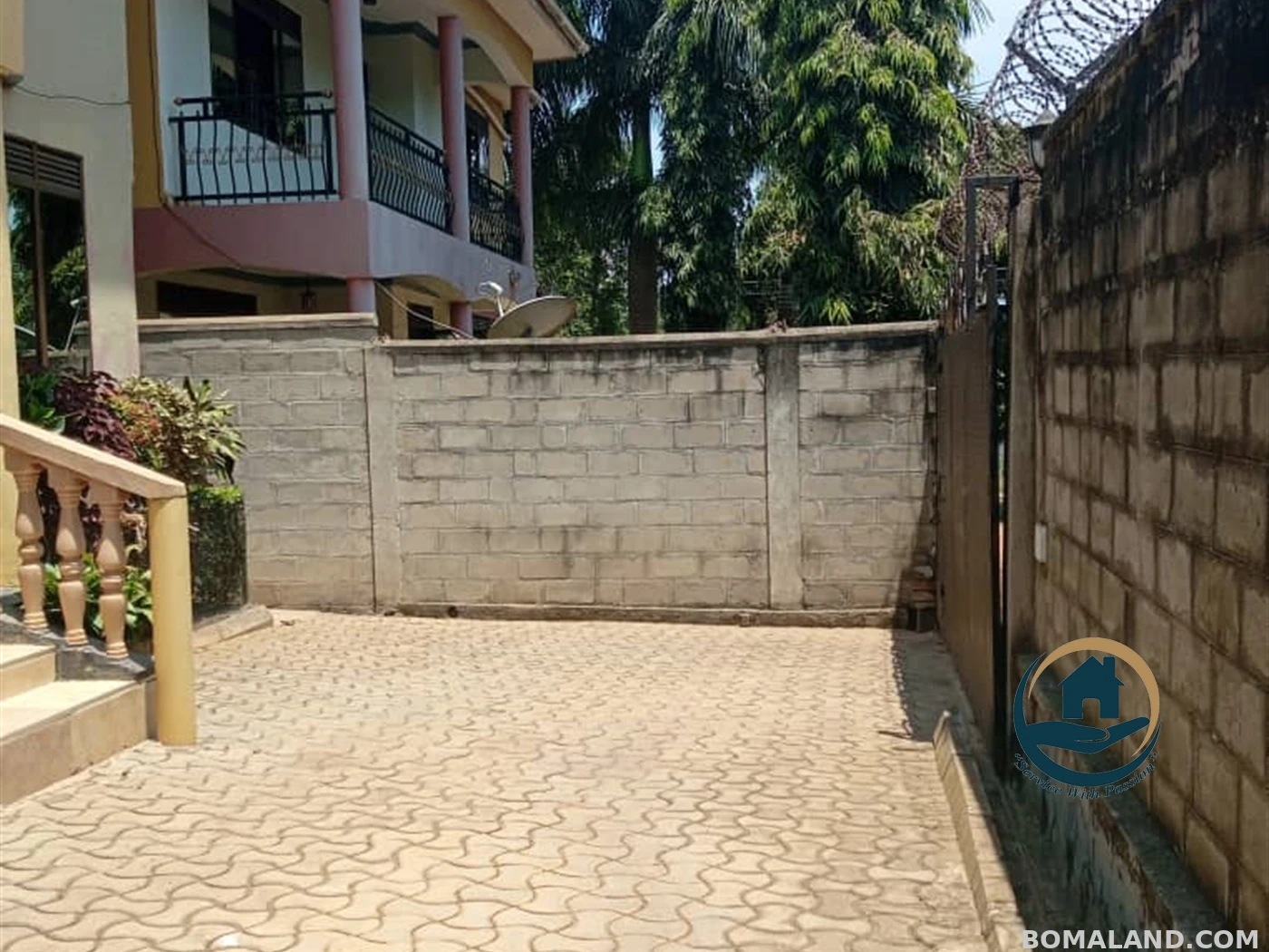 6 bedroom Storeyed house for sale in Bugonga Wakiso Uganda