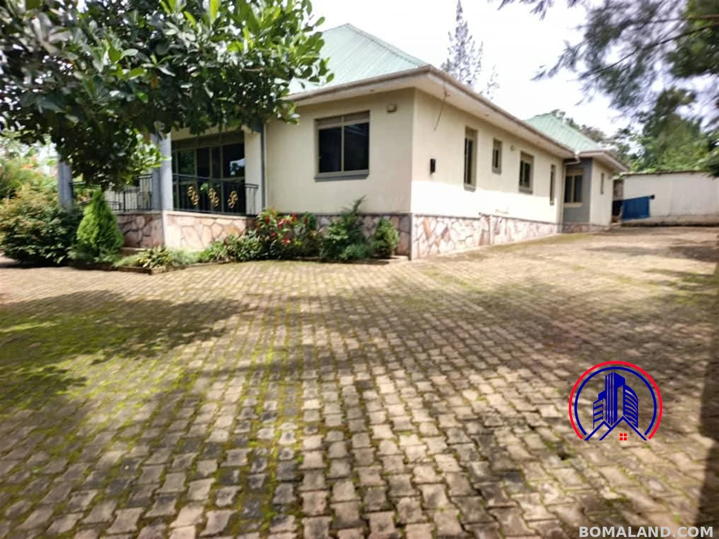 4 bedroom Bungalow for sale in Nkoowe Wakiso Uganda
