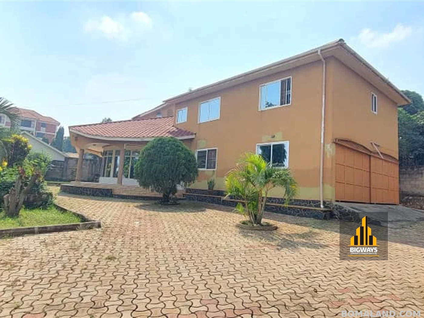 8 bedroom Storeyed house for sale in Kisaasi Kampala Uganda