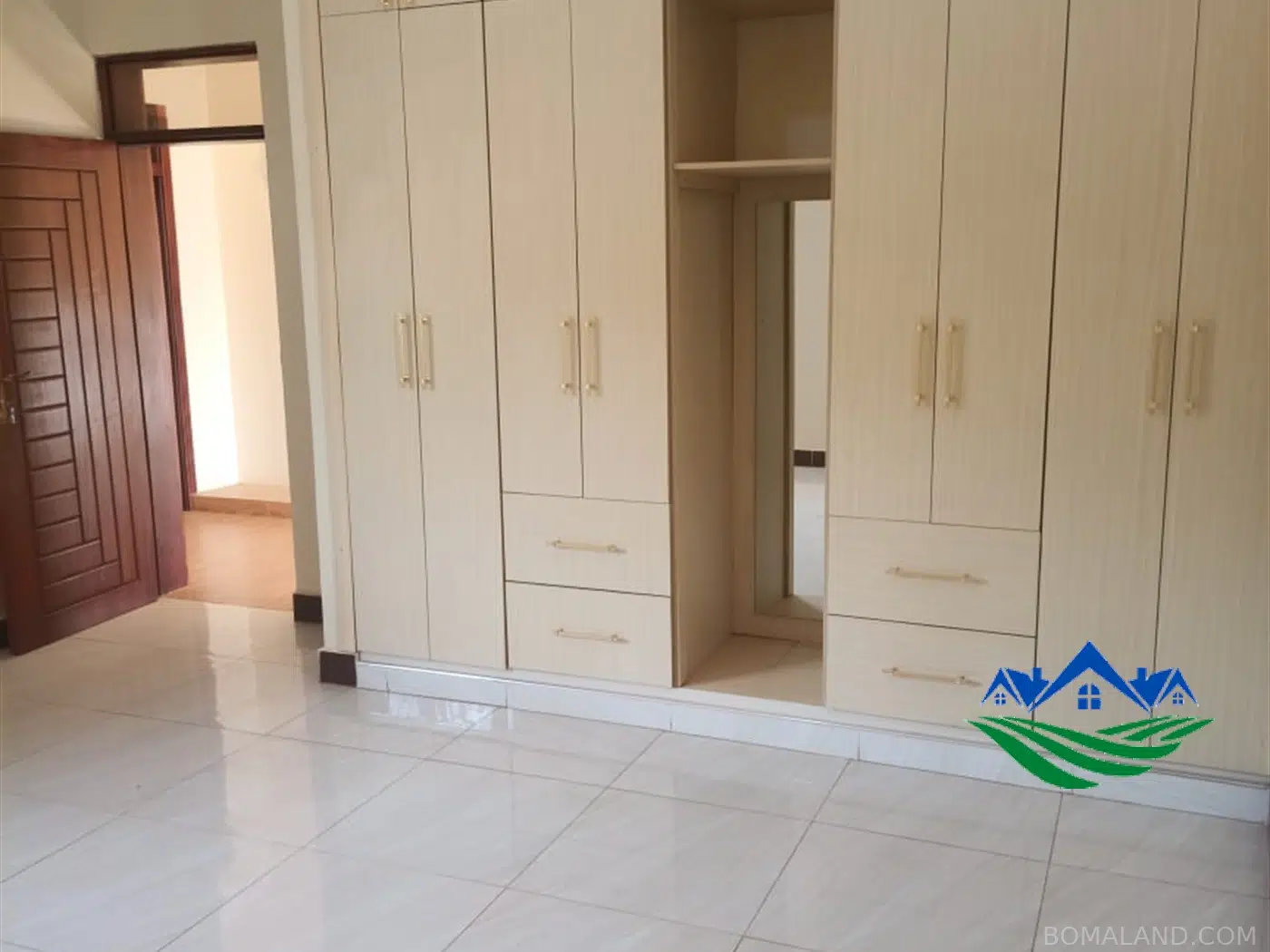 4 bedroom Storeyed house for sale in Kira Wakiso Uganda