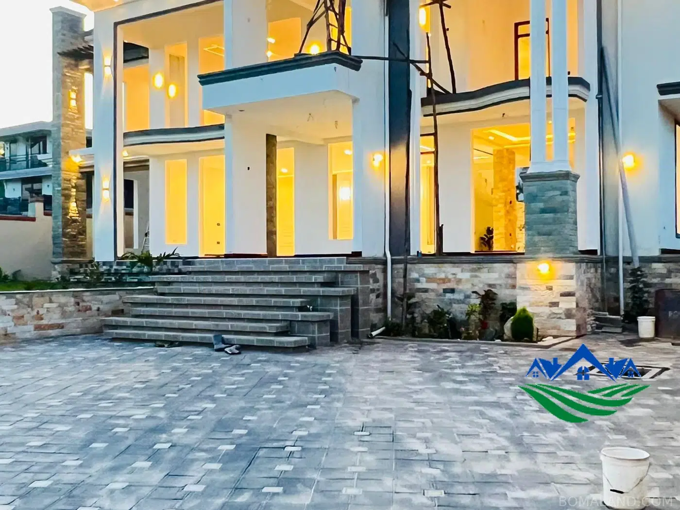 6 bedroom Mansion for sale in Kigo Wakiso Uganda