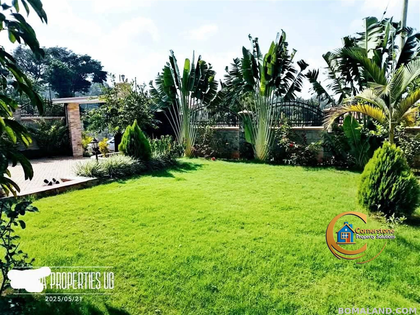 5 bedroom Storeyed house for sale in Nabusugwe Wakiso Uganda