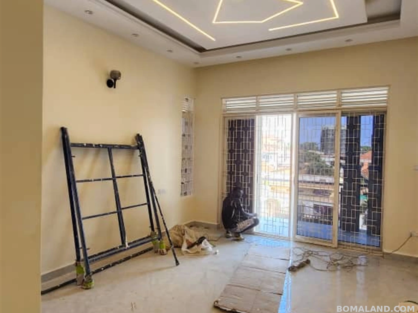6 bedroom Storeyed house for sale in Munyonyo Kampala Uganda
