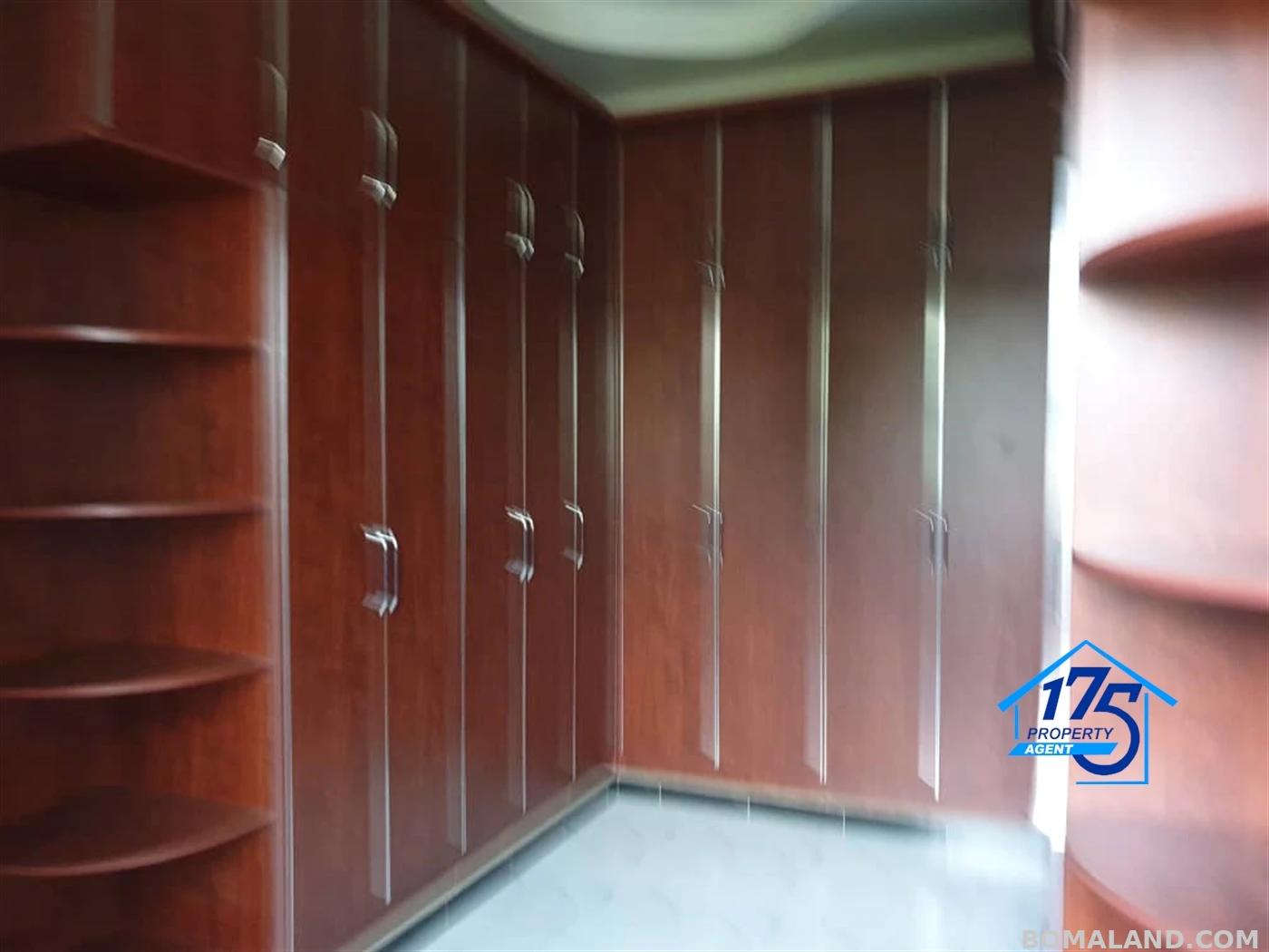 5 bedroom Duplex for sale in Najjera Wakiso Uganda