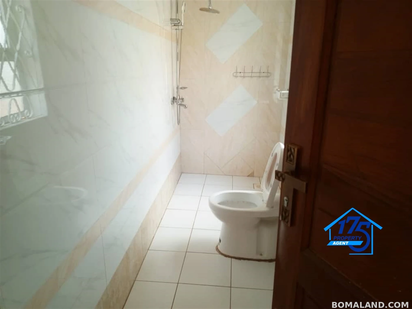 6 bedroom Duplex for sale in Kira Wakiso Uganda