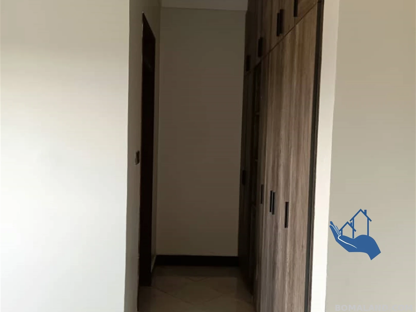 4 bedroom Mansion for sale in Kitende Wakiso Uganda