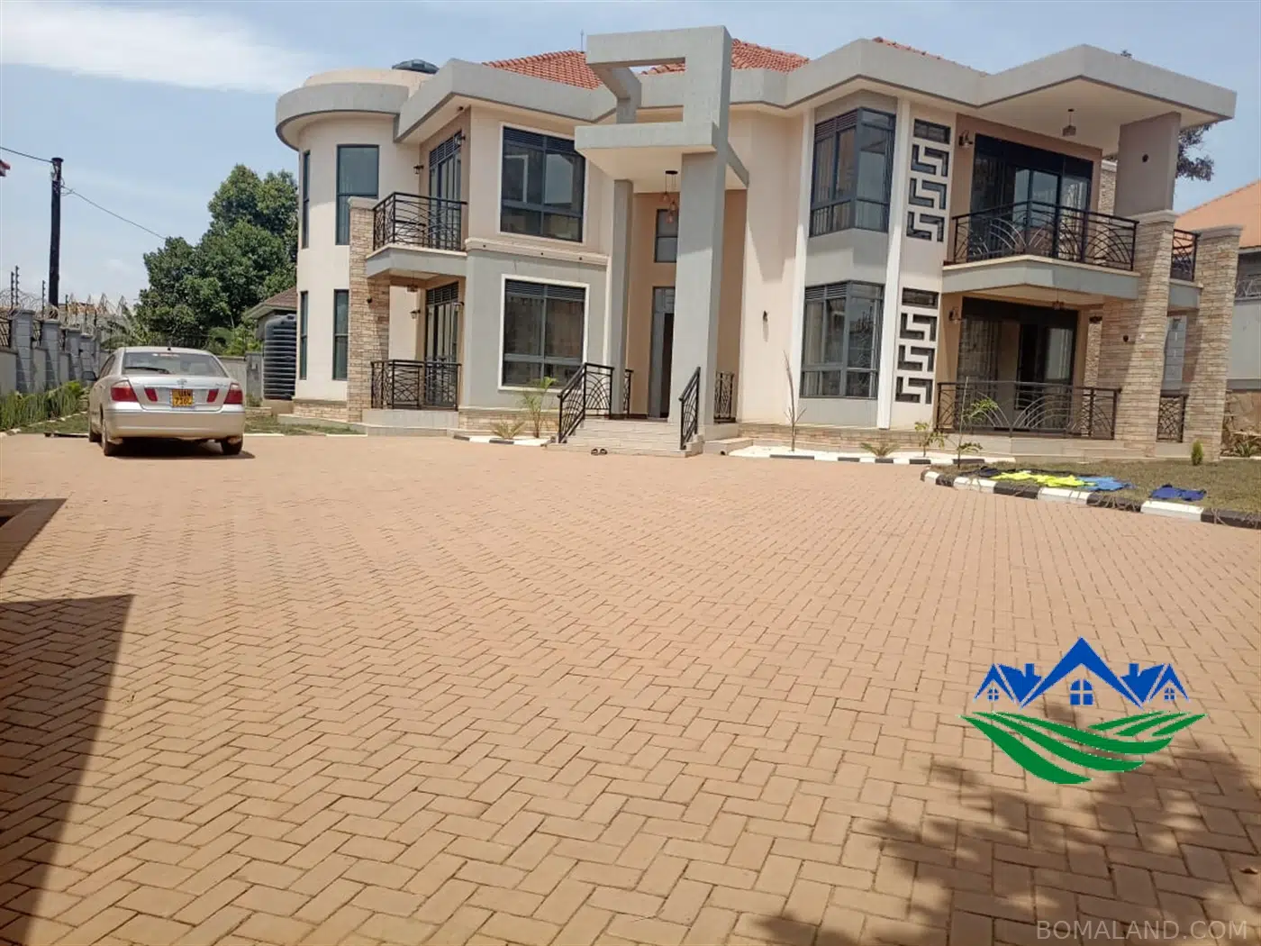 4 bedroom Storeyed house for sale in Kira Wakiso Uganda