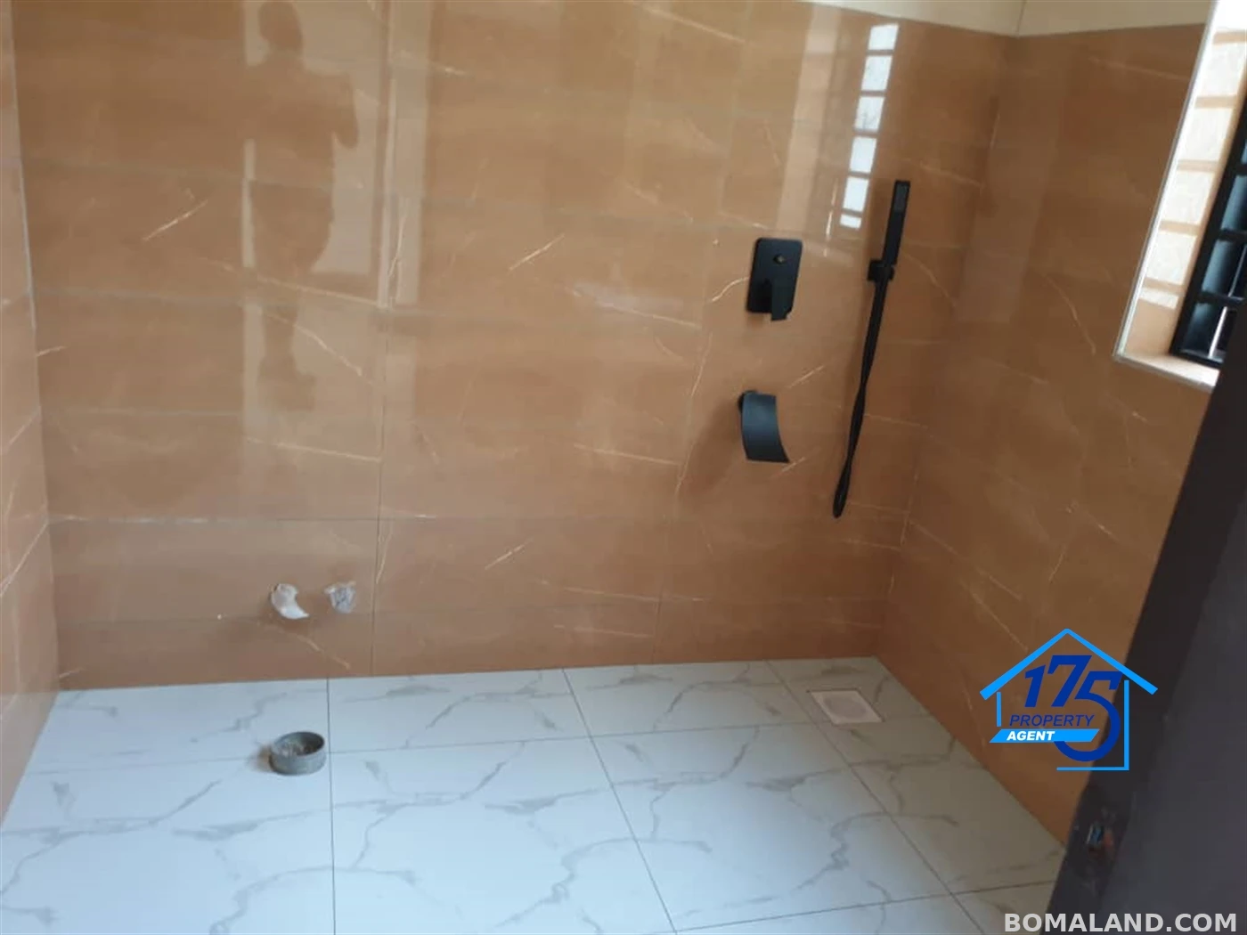 5 bedroom Duplex for sale in Najjera Wakiso Uganda