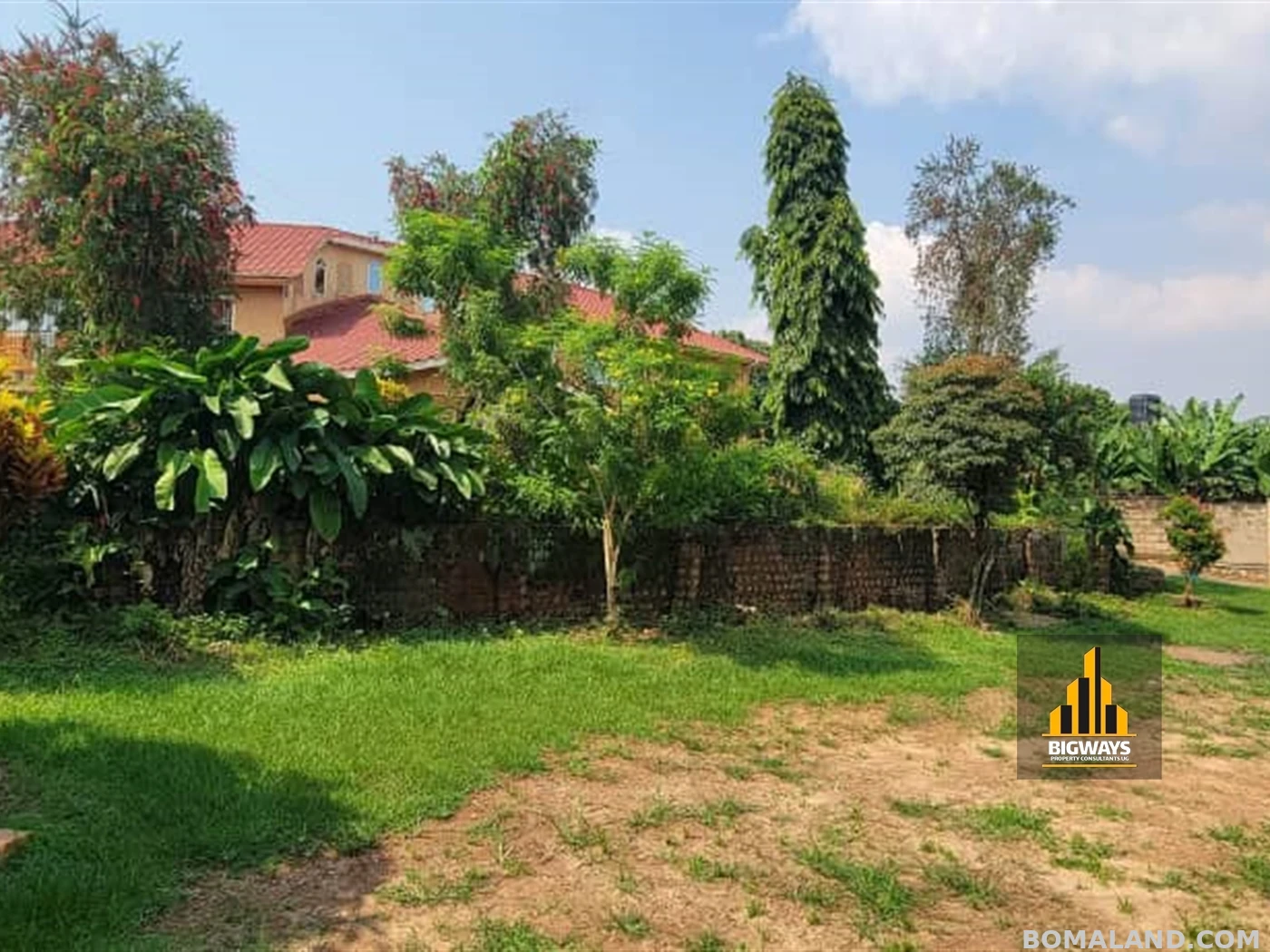 8 bedroom Storeyed house for sale in Kisaasi Kampala Uganda
