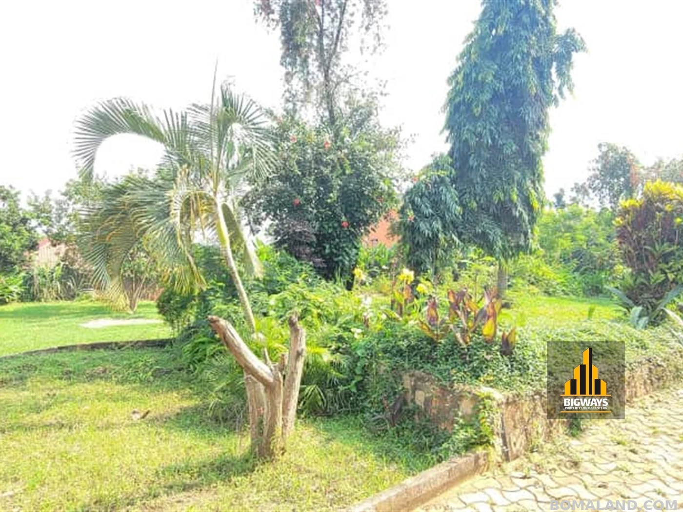 8 bedroom Storeyed house for sale in Kisaasi Kampala Uganda
