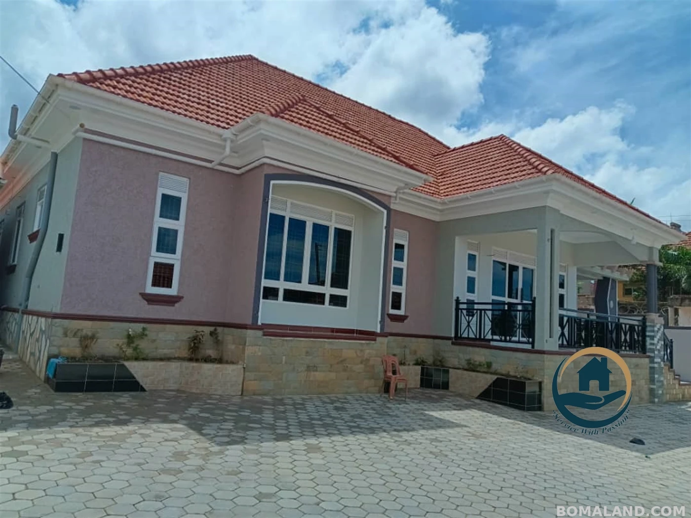 5 bedroom Bungalow for sale in Kitende Wakiso Uganda