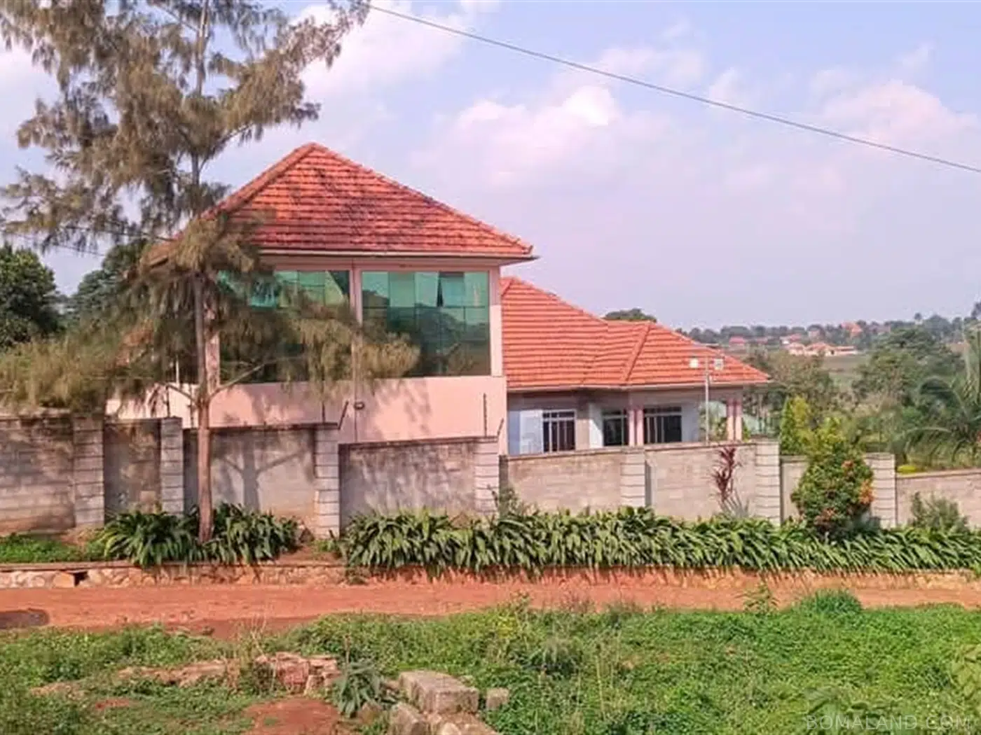 6 bedroom Bungalow for sale in Nakweelo Wakiso Uganda