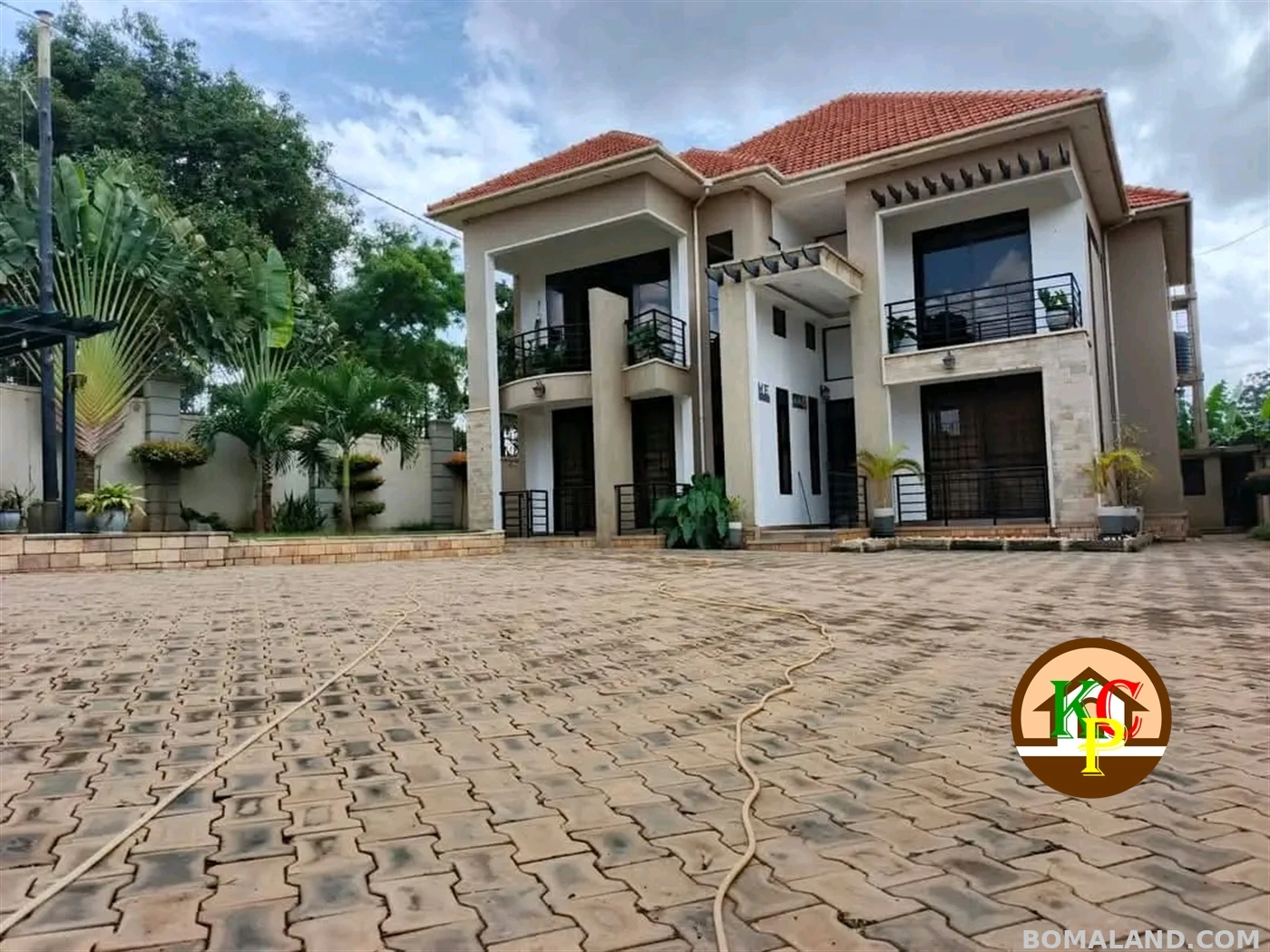 6 bedroom Duplex for rent in Kira Wakiso Uganda
