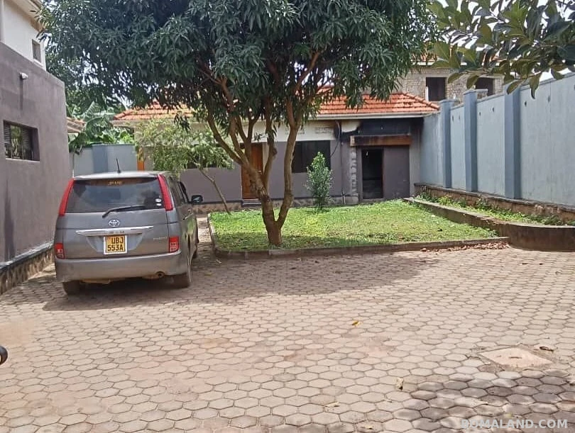 5 bedroom Town House for sale in Nakweelo Wakiso Uganda