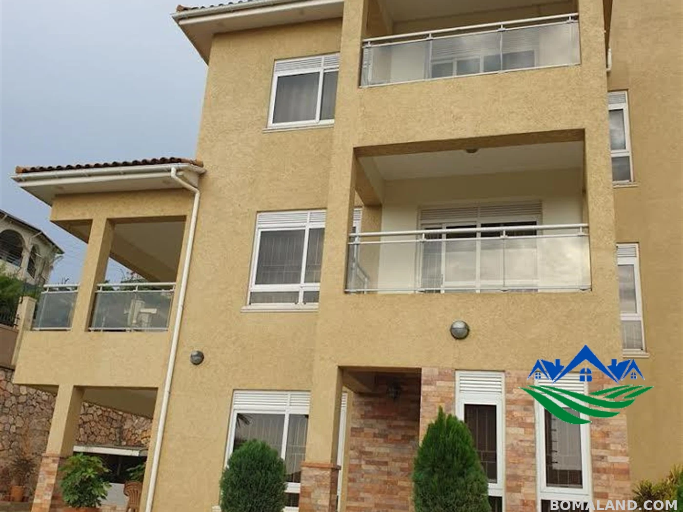 6 bedroom Mansion for sale in Muyenga Wakiso Uganda